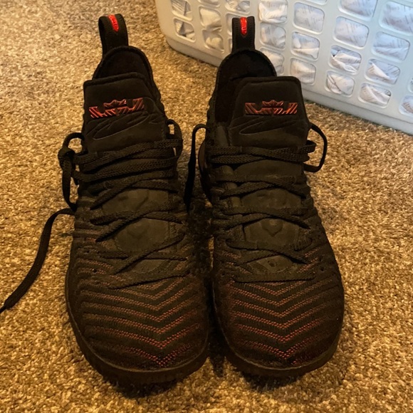 Lebron bred xvi red and black - Picture 3 of 7